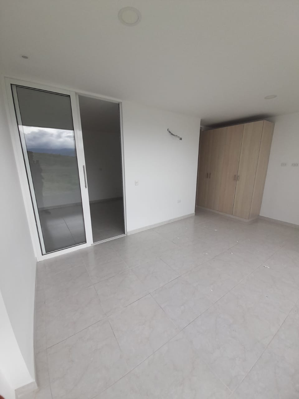 Apartaestudio EN ARRIENDO EN Bellavista, código: 1047031 - 1