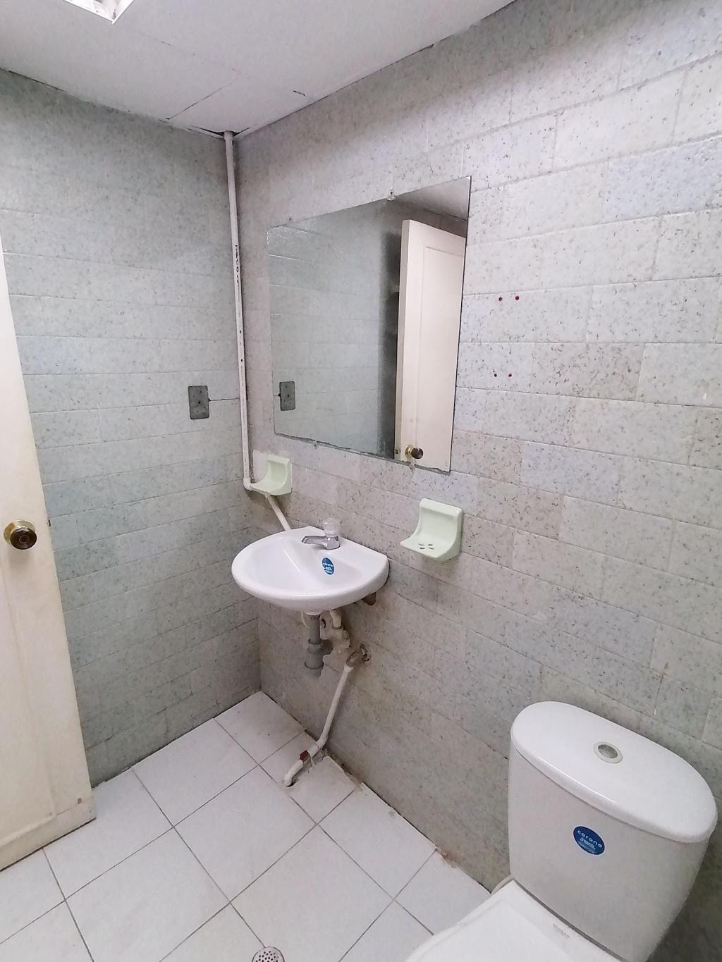 Local en Venta - Περισσότερα