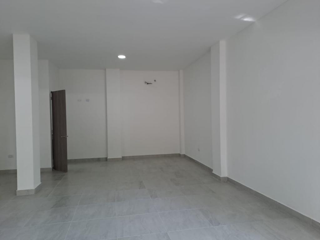 Local en Arriendo - Vista 2