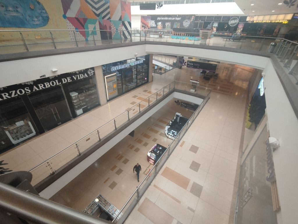 Local EN VENTA EN Mirandela, código: 10301394 - 7