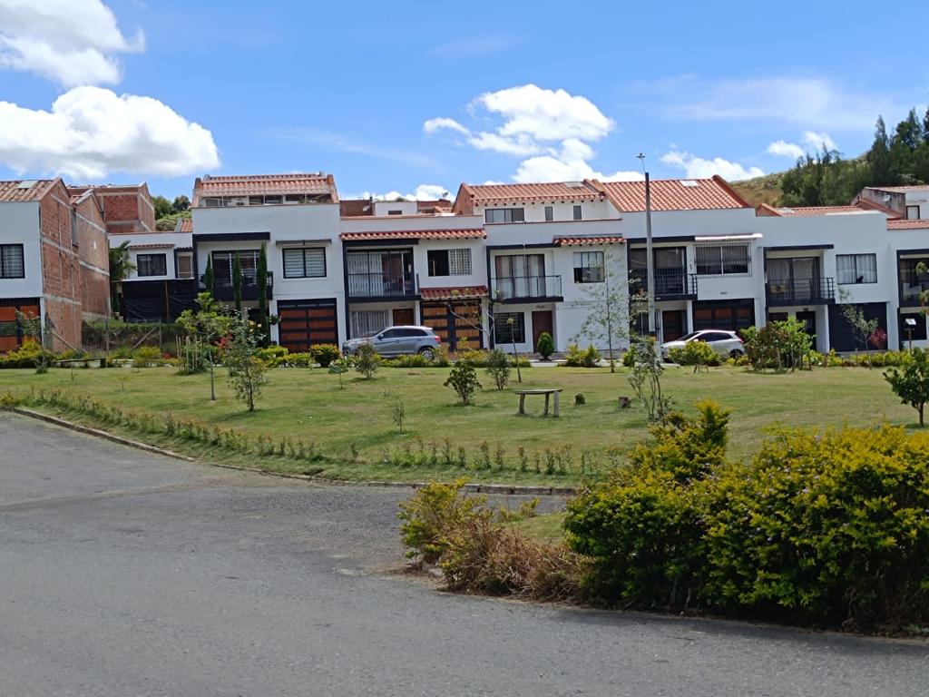 Lote EN VENTA EN Sin Barrio, código: 108610 - 0