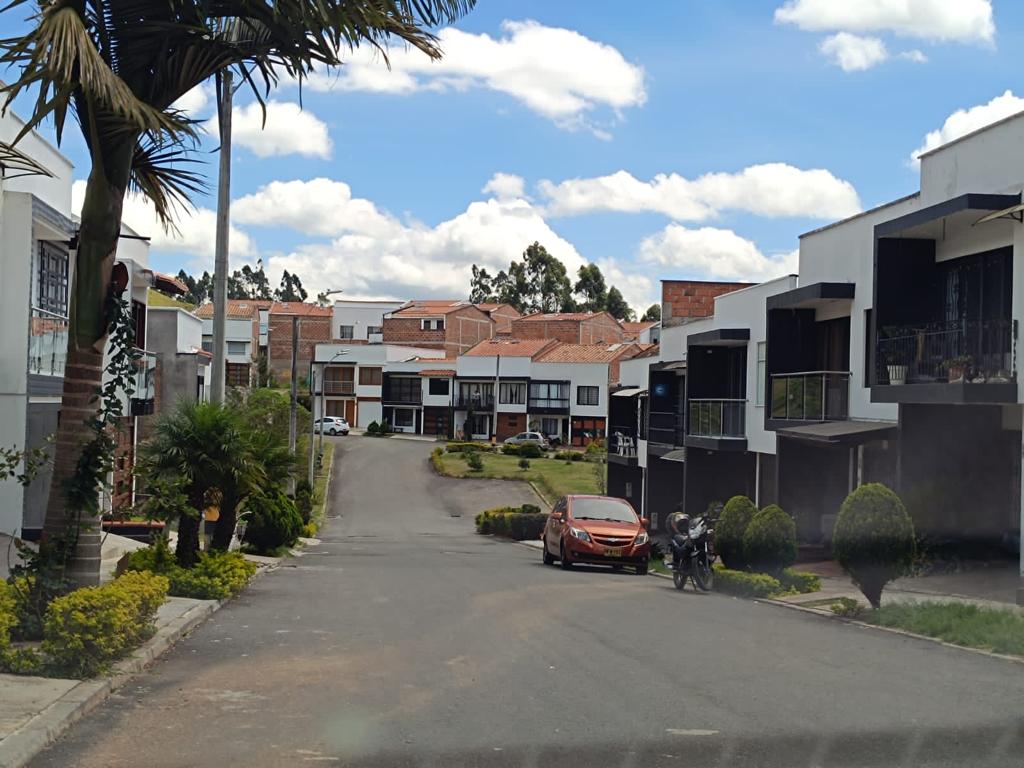 Lote EN VENTA EN Sin Barrio, código: 108610 - 8