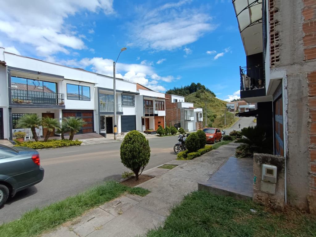 Lote EN VENTA EN Sin Barrio, código: 108610 - 9