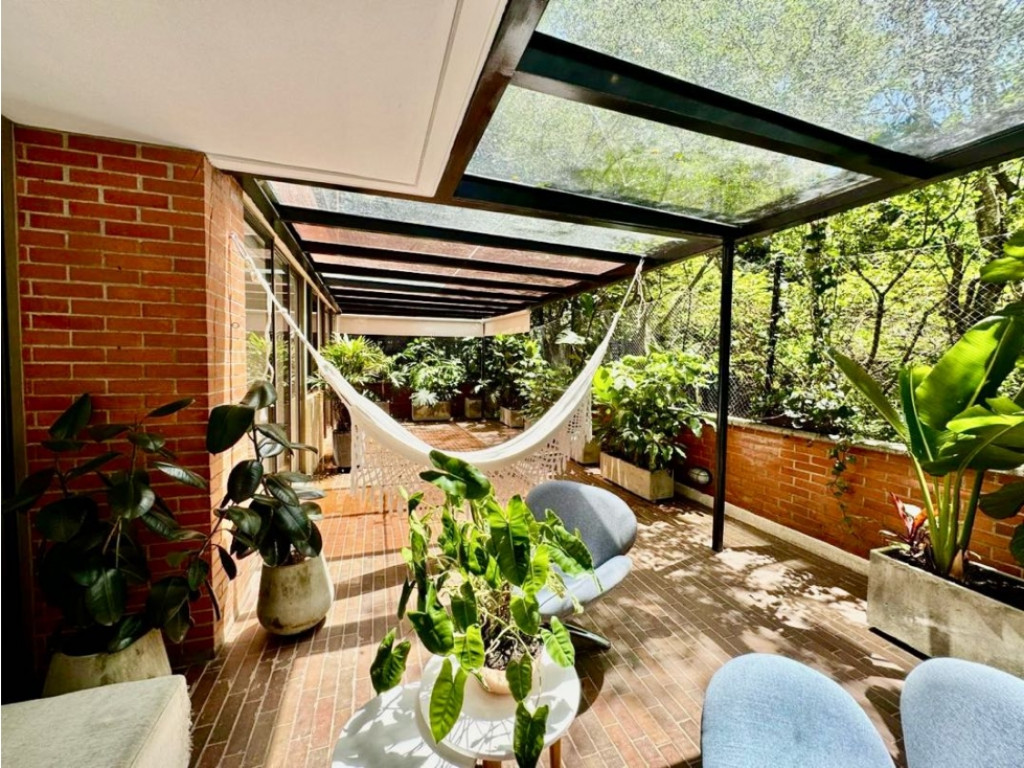 APARTAMENTO Carrera 25 con Calle 10B - Sector Cola del Zorro, El Poblado, La Concha, Medellín en La Concha