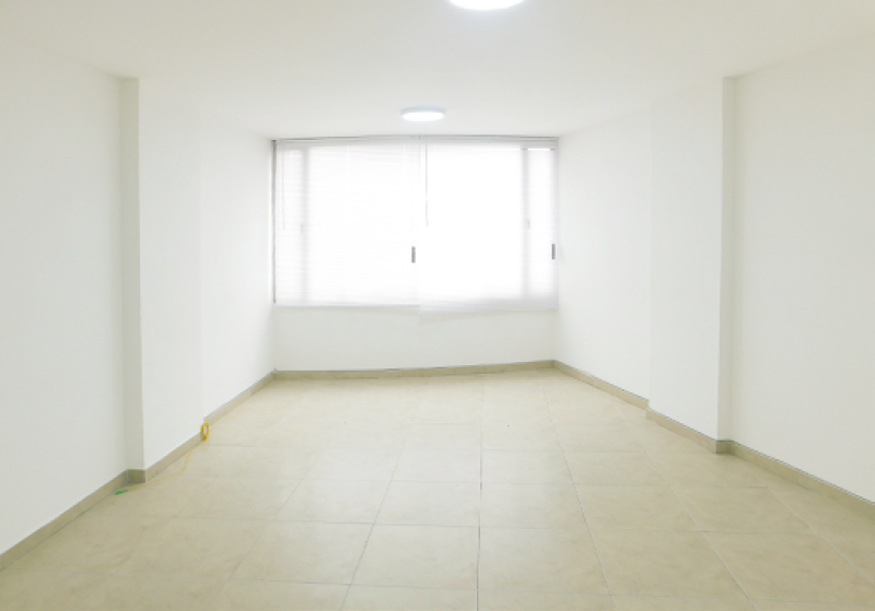 Oficina En Venta - Heroes, Bogotá