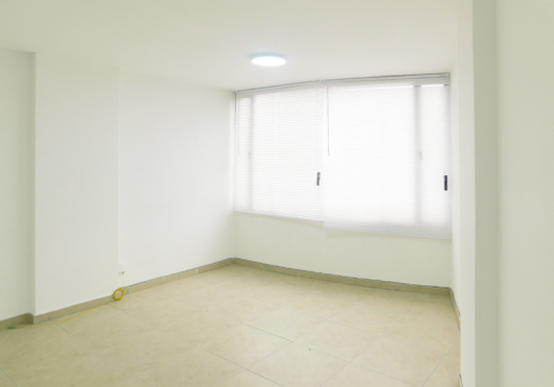 Oficina En Venta - Heroes, Bogotá