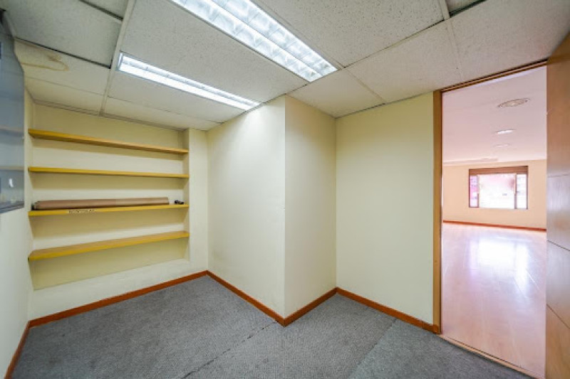 Oficina En Arriendo - San Patricio, Bogotá