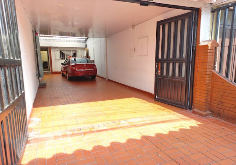 Casa - Apartamento(S) En Venta - Normandía, Bogotá
