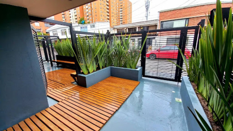 Comercial (Casa Para Comercio) En Arriendo - Santa Paula, Bogotá
