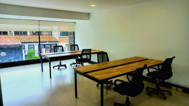 Comercial (Casa Para Comercio) En Arriendo - Santa Paula, Bogotá