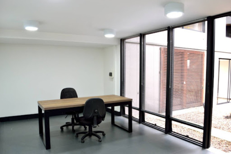 Comercial (Casa Para Comercio) En Arriendo - Santa Paula, Bogotá