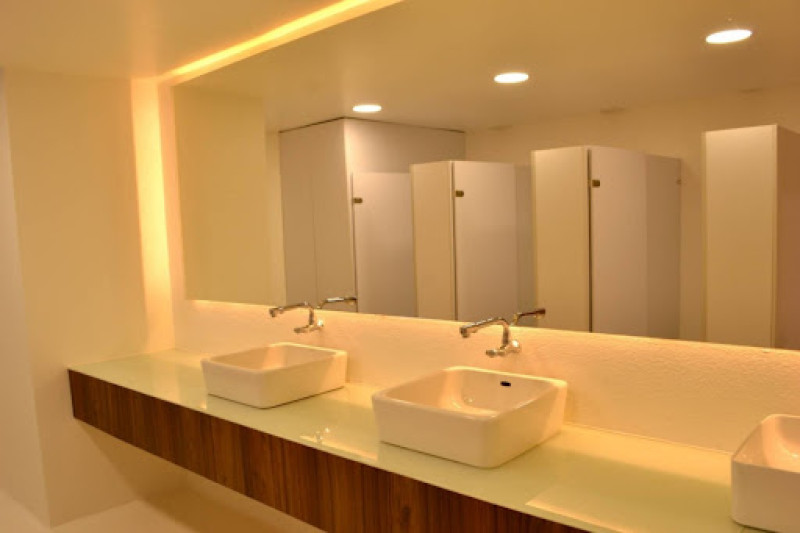 Comercial (Casa Para Comercio) En Arriendo - Santa Paula, Bogotá