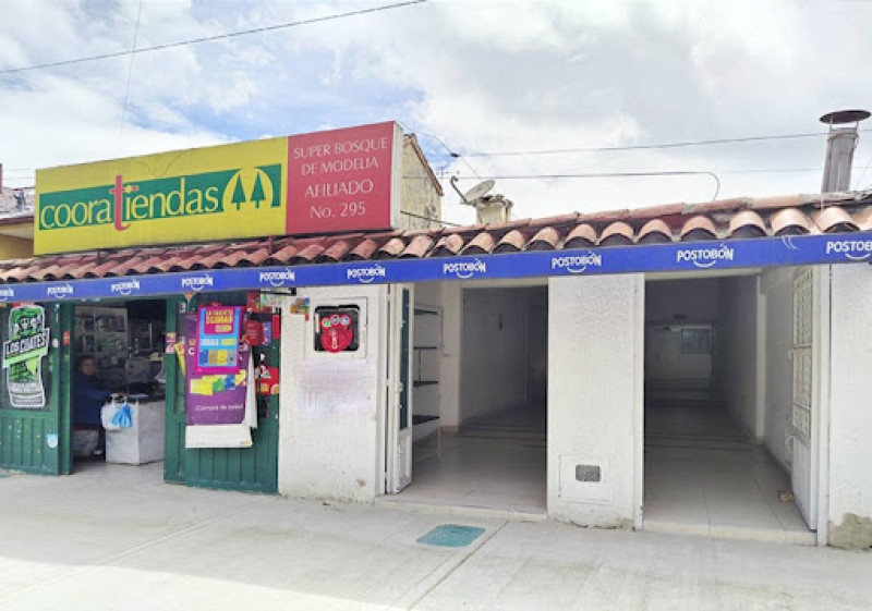 Local En Arriendo - Modelia Occidental, Bogotá