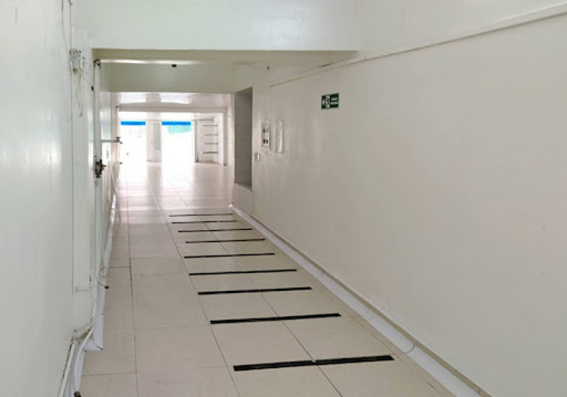 Local En Arriendo - Modelia Occidental, Bogotá