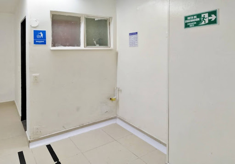 Local En Arriendo - Modelia Occidental, Bogotá