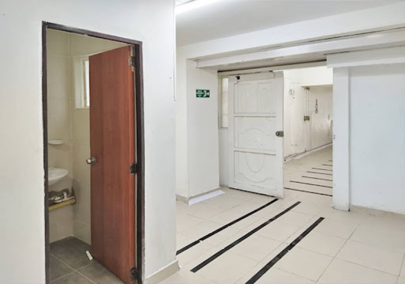 Local En Arriendo - Modelia Occidental, Bogotá