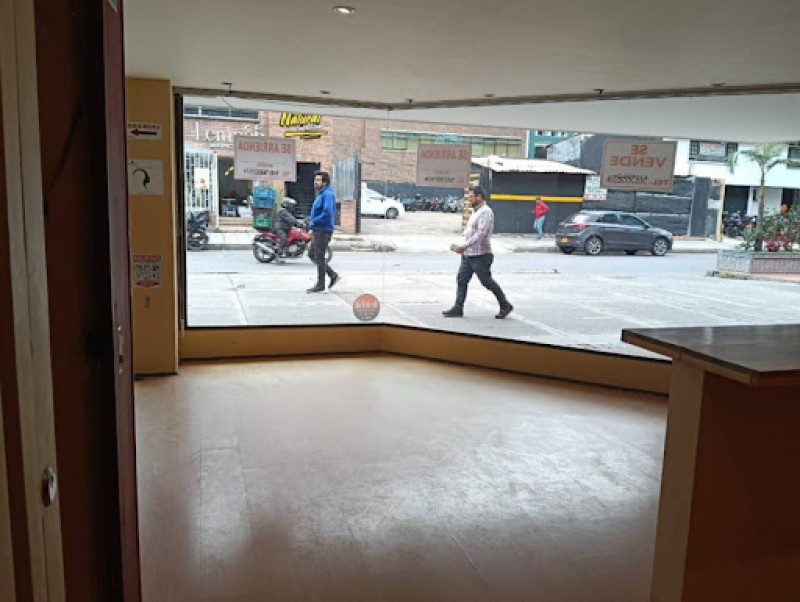 Local En Arriendo - Chicó, Bogotá