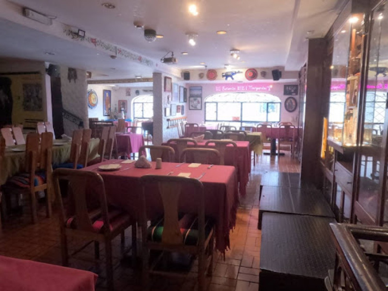 Comercial (Casa Para Comercio) En Arriendo - El Refugio, Bogotá