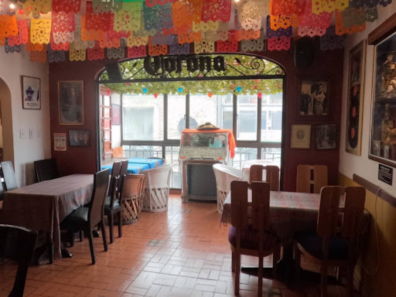 Comercial (Casa Para Comercio) En Arriendo - El Refugio, Bogotá