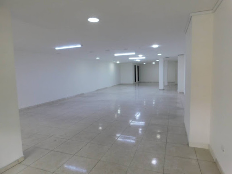 Local En Arriendo - Santa Isabel, Bogotá
