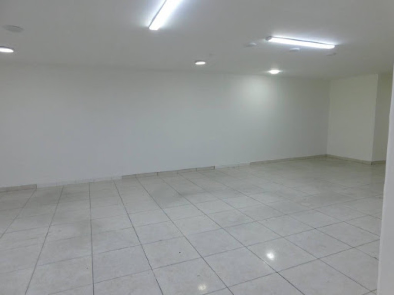 Local En Arriendo - Santa Isabel, Bogotá