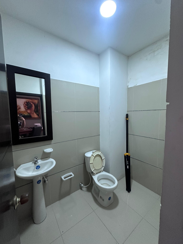 Oficina EN ARRIENDO EN El Limonar, código: 10272617 - 6