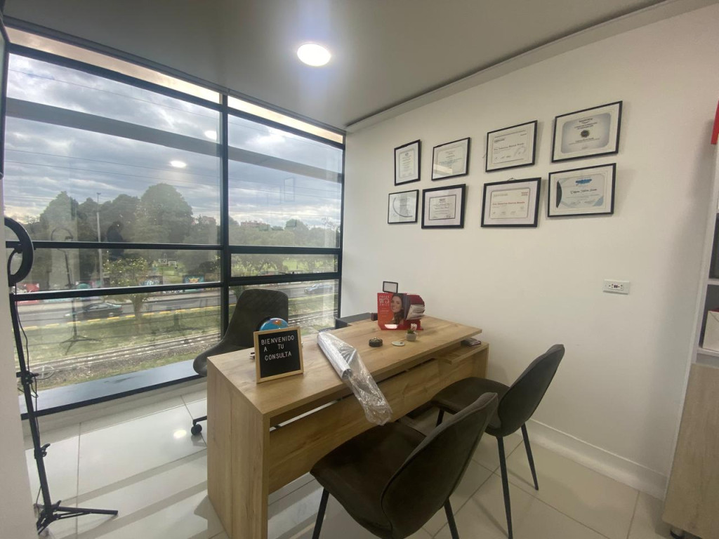 Consultorio EN VENTA EN Bella Suiza, código: 10233810 - 11