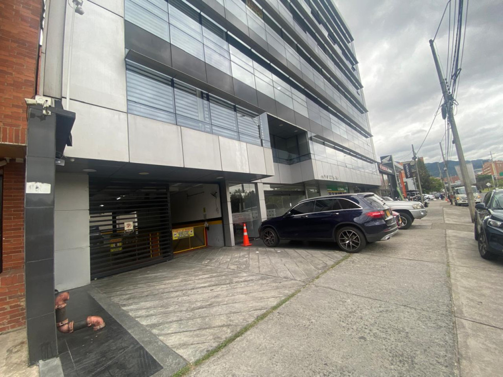 Consultorio EN VENTA EN Bella Suiza, código: 10233810 - 22