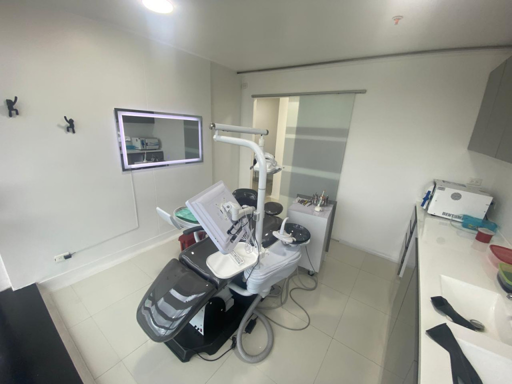 Consultorio EN VENTA EN Bella Suiza, código: 10233810 - 5