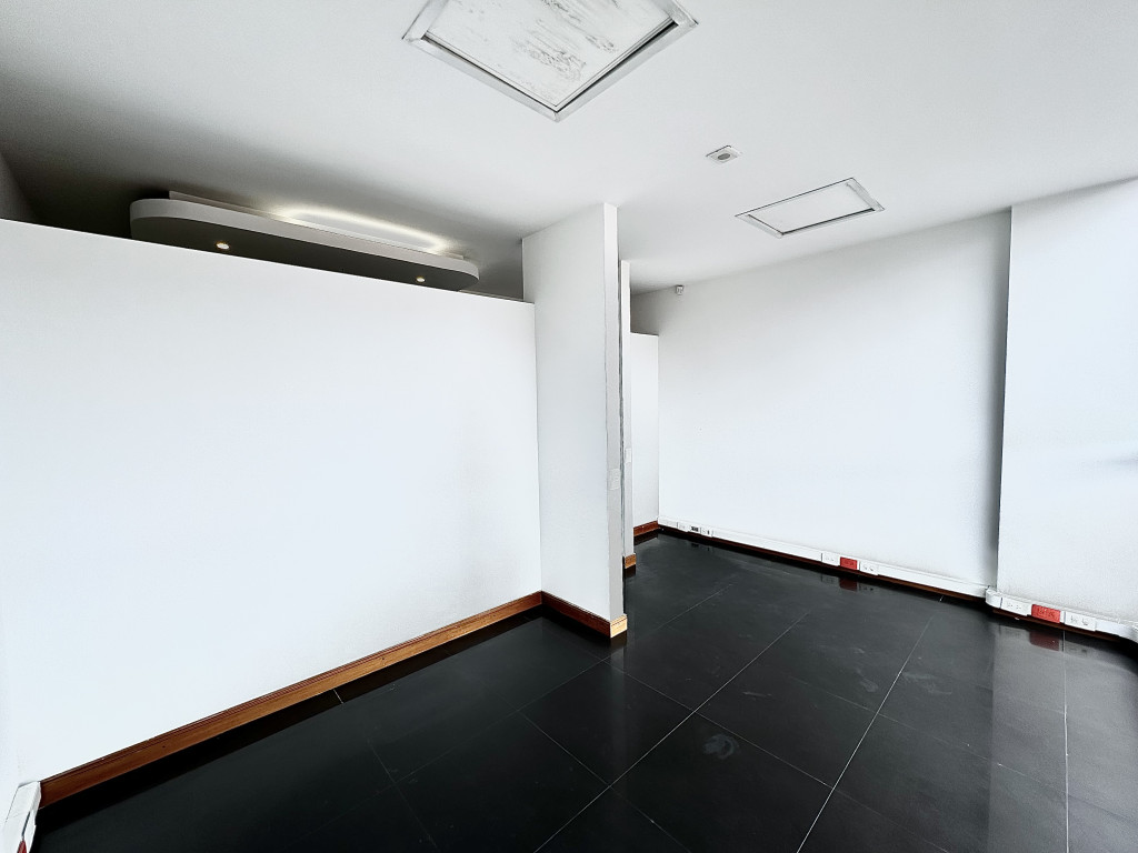 Oficina EN VENTA EN Colina Campestre I Y II  Etapa, código: 10299739 - 2