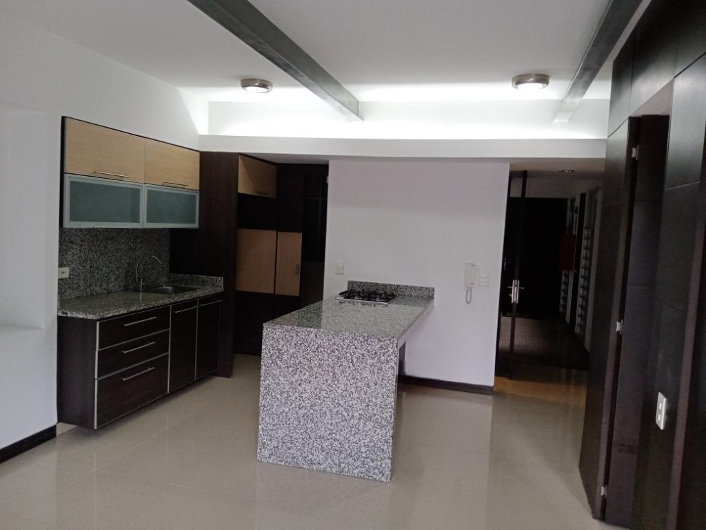 APARTAESTUDIO Avenida 5CN # 46N - 64, Urbanización La Flora, Cali