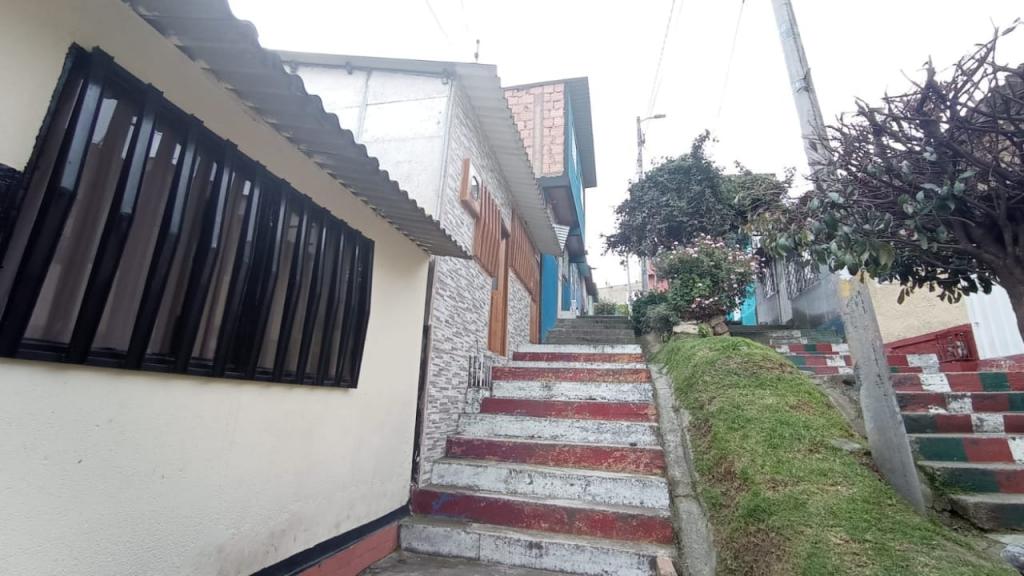 Casa EN VENTA EN Serranía, código: 1050826 - 0