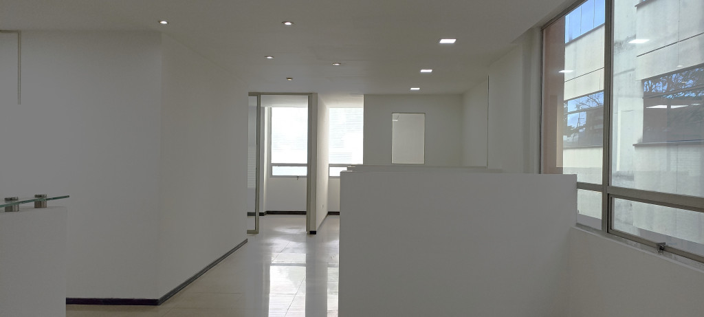 Oficina en venta, código 95141