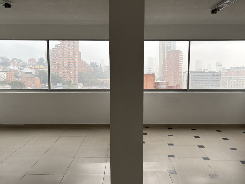 Oficina en arriendo, código 95149