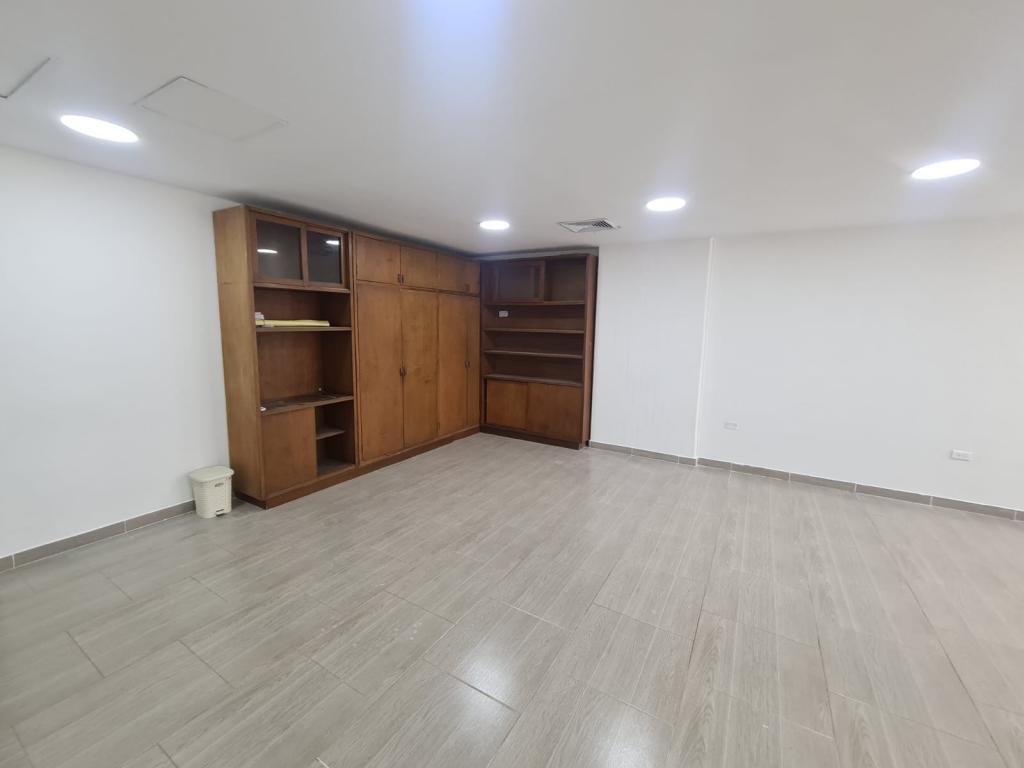 Oficina EN ARRIENDO EN Centro, código: 1052151 - 1