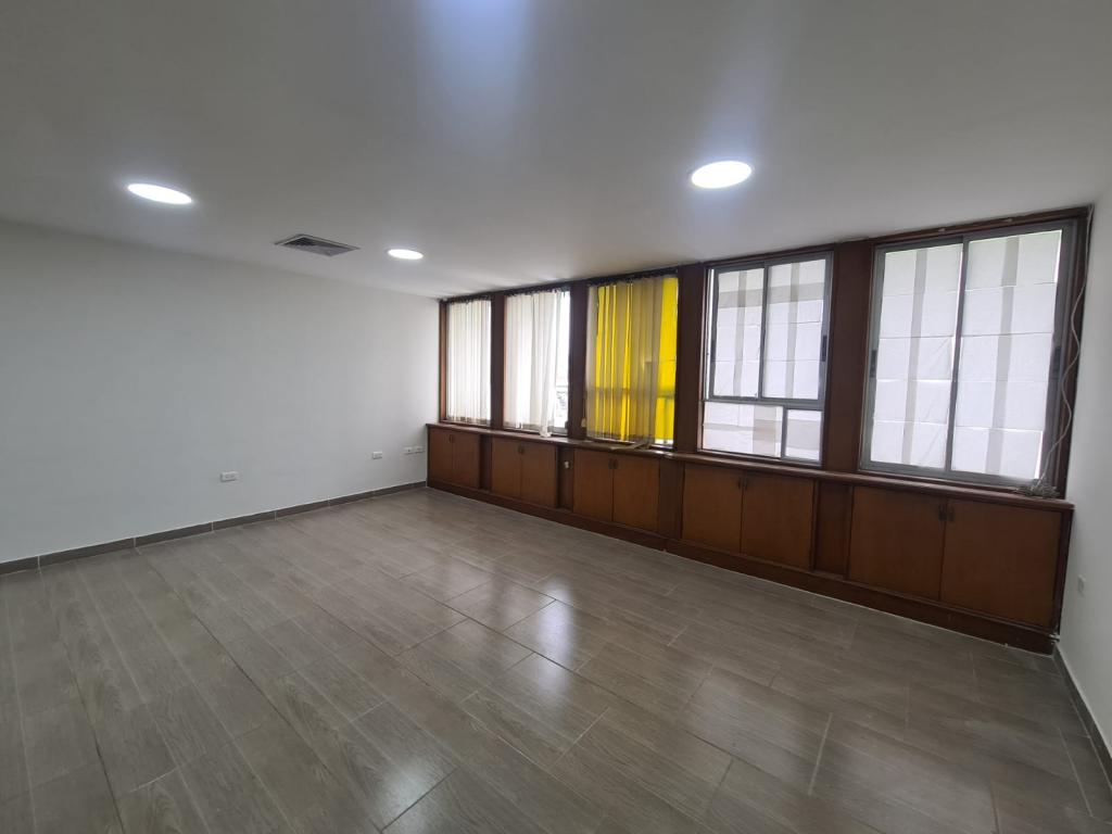 Oficina EN ARRIENDO EN Centro, código: 1052151 - 2