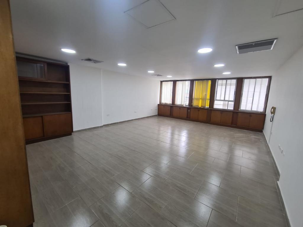 Oficina EN ARRIENDO EN Centro, código: 1052151 - 3