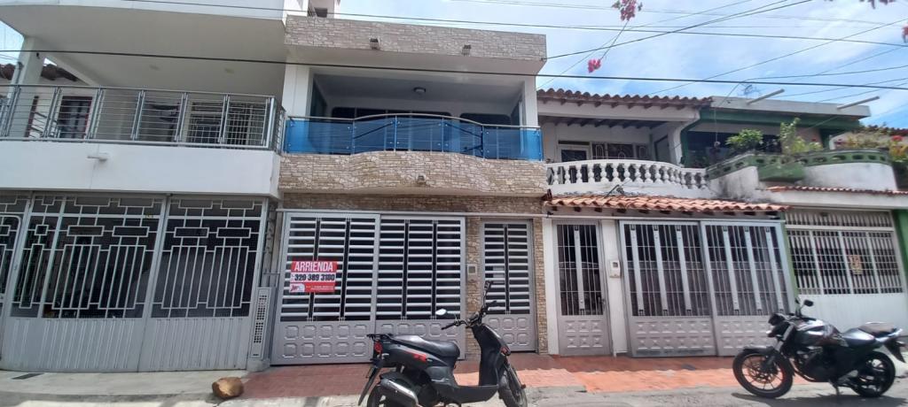CASA Calle 23A # 4 - 22, Prados Del Norte, Cúcuta
