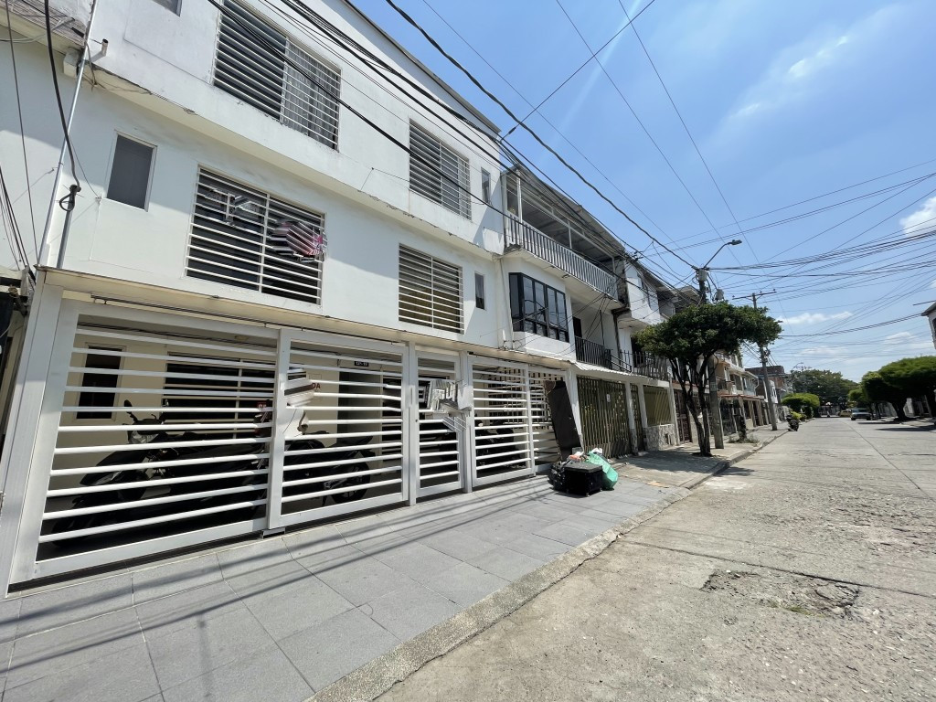 APARTAESTUDIO CARRERA 38 A #12 C -19, OLIMPICO, Cali