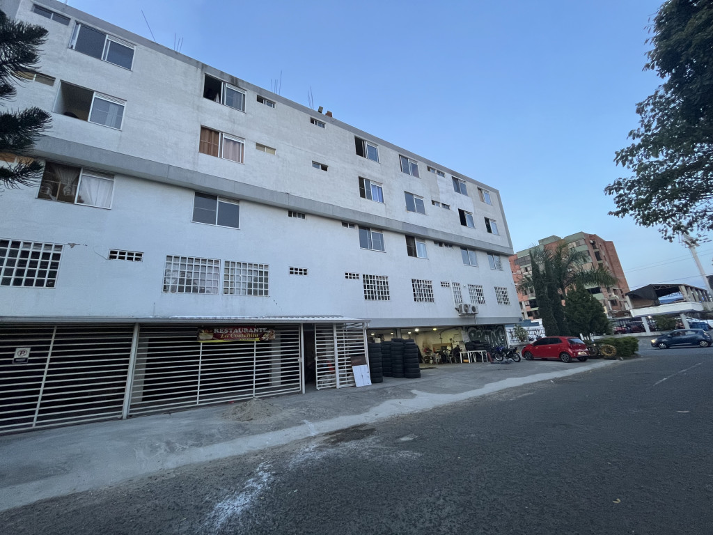 APARTAESTUDIO Calle 8 A # 42 - 144, Los Cámbulos, Cali