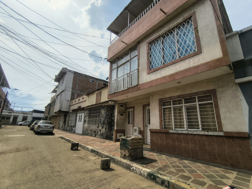 APARTAMENTO Carrera 13A #27b-33, La Floresta, Cali