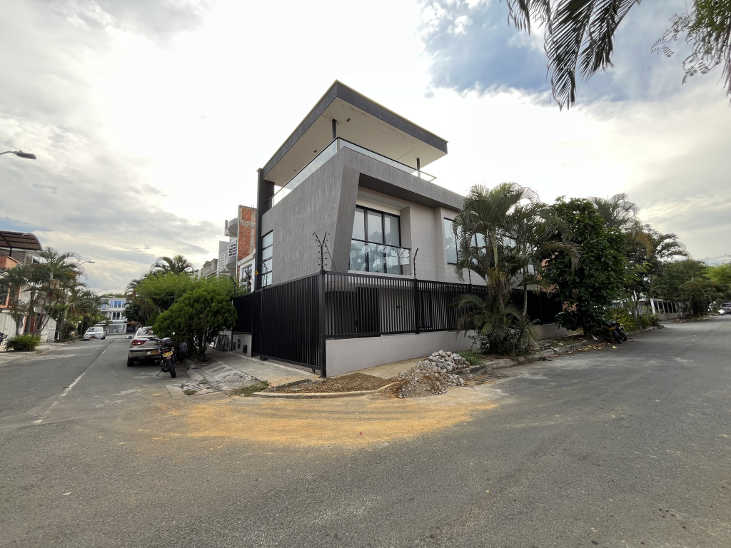 CASA CALLE 47 A # 67A - 06, Ciudad 2000, Cali