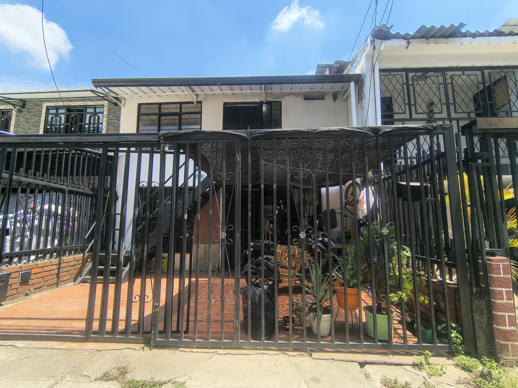 APARTAMENTO Carrera 49a #16-63, Las Camelias, Cali