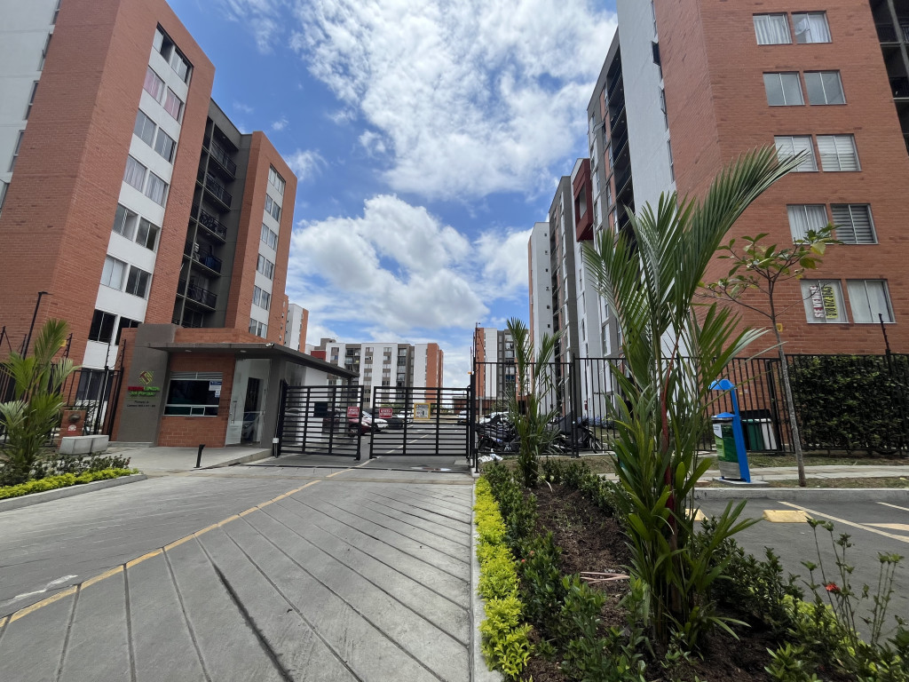 APARTAMENTO CARRERA 123 # 51 - 96, Tierralinda, Cali