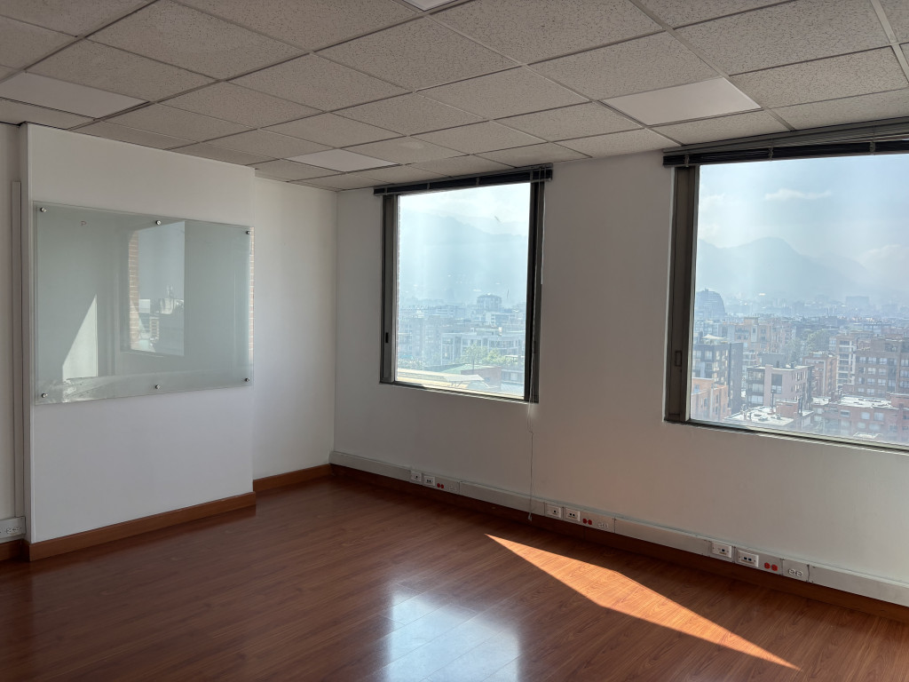 Oficina EN ARRIENDO EN Chico Norte, código: 10225113 - 5