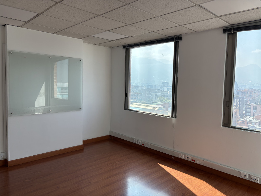 Oficina EN ARRIENDO EN Chico Norte, código: 10225113 - 6