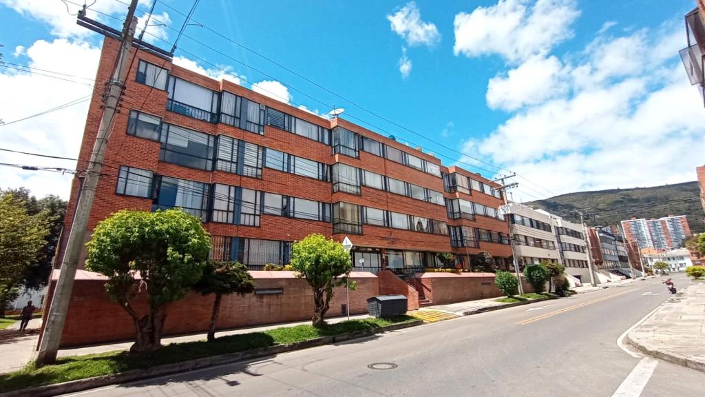 APARTAMENTO Calle 152 # 8 - 30 Apto 303, Cedro Golf, Bogotá