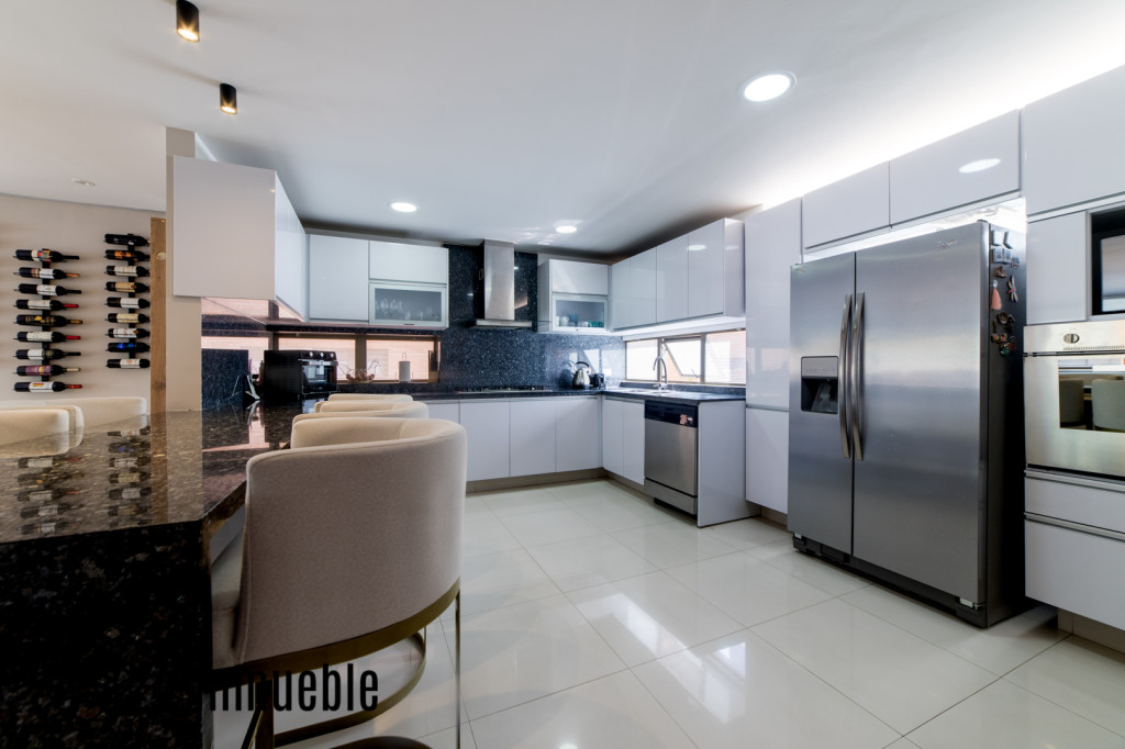 Casa EN VENTA EN Bosque De Pinos-Usaquén, código: 1057764 - 2