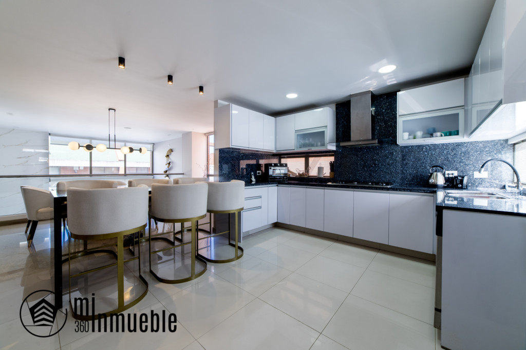 Casa EN VENTA EN Bosque De Pinos-Usaquén, código: 1057764 - 4