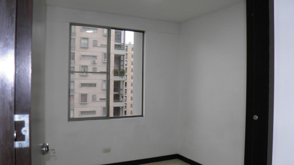 Apartamento En Arriendo - Urbanización La Flora, Cali